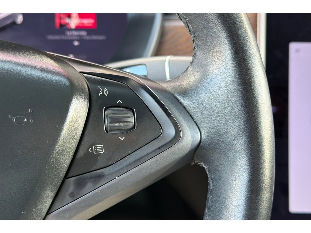 Used 2018 Tesla Model X Long Range image 26