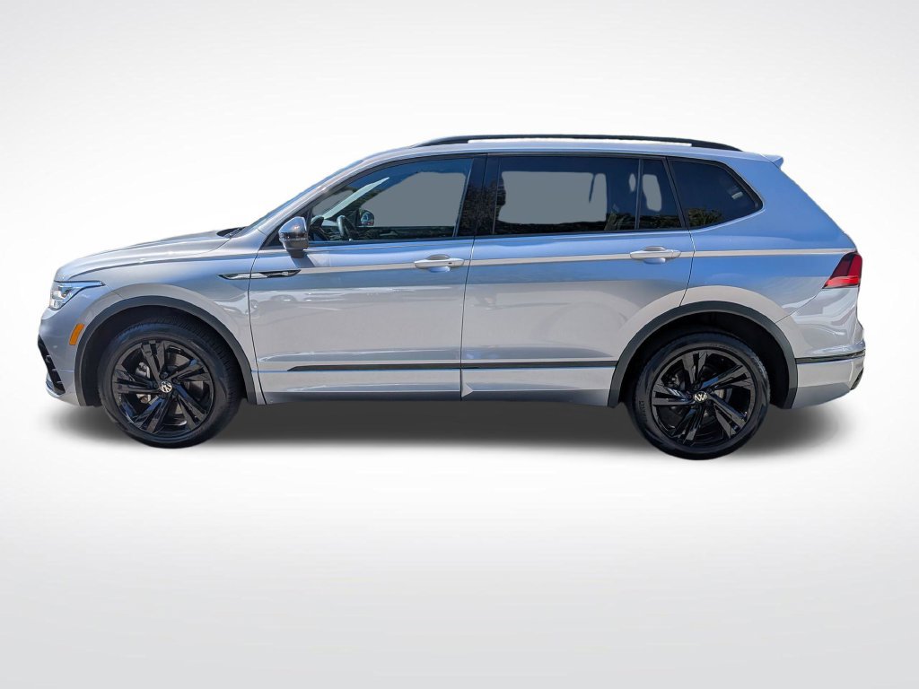 Used 2024 Volkswagen Tiguan SE R-Line AWD/4WD image 7