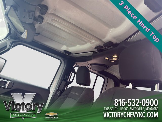 Used 2023 Jeep Gladiator Overland image 24