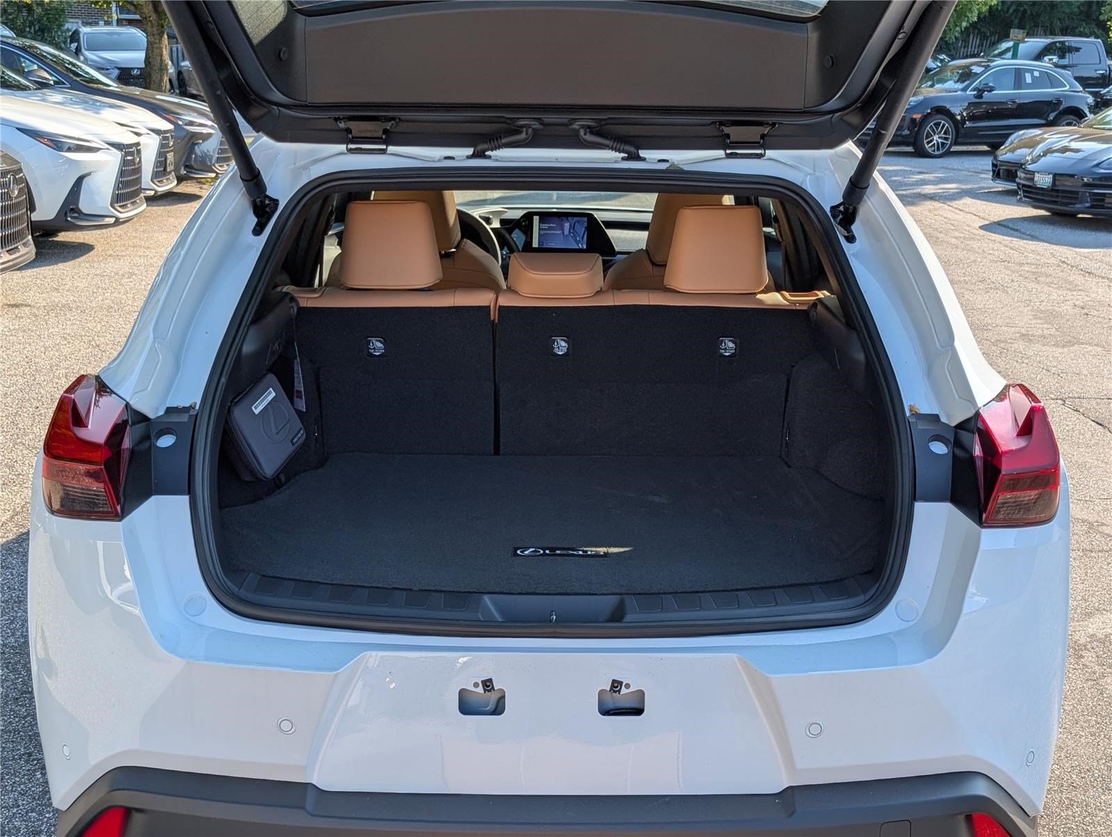 New 2026 Lexus UX 300h AWD image 9