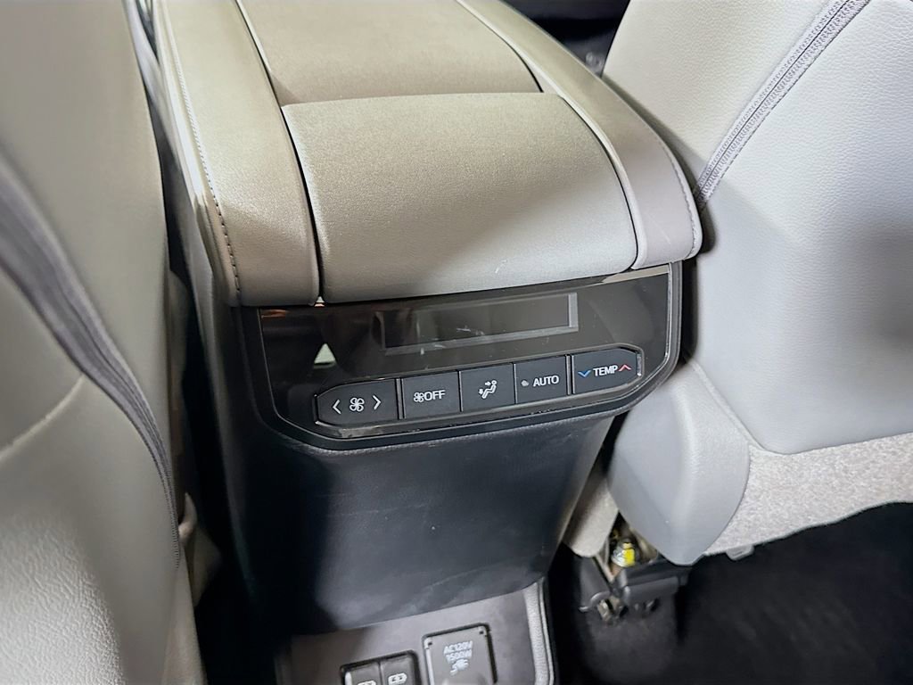 Certified 2022 Toyota Highlander Limited image 24