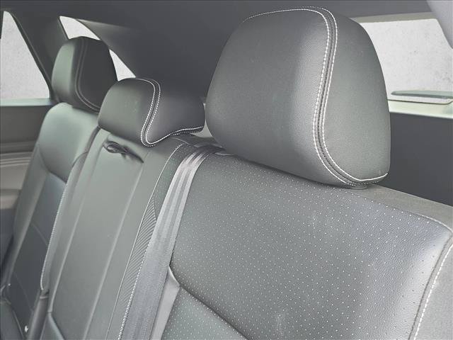 Certified 2023 Volkswagen Atlas Cross Sport SE FWD image 21