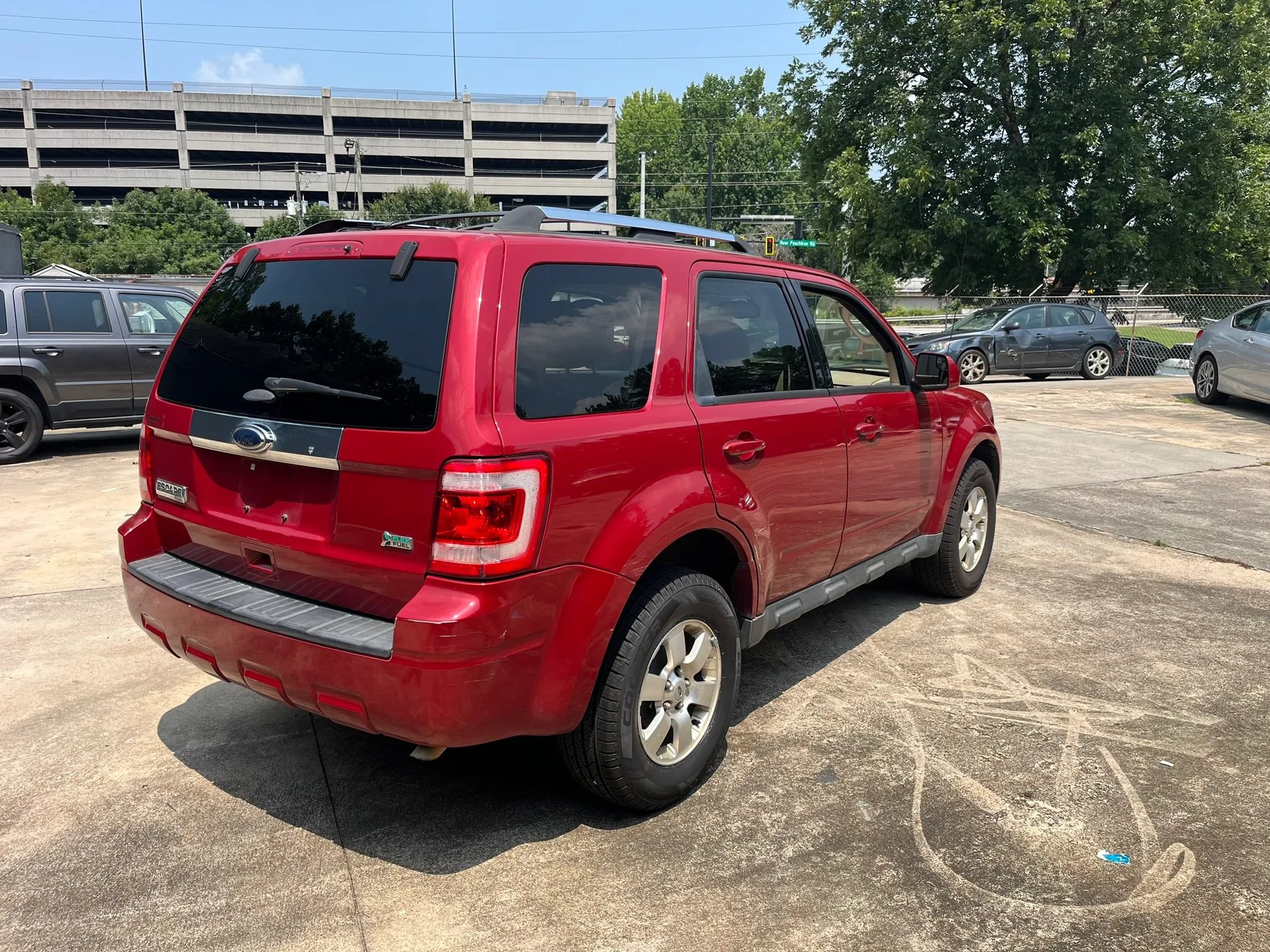 Used 2011 Ford Escape Limited FWD image 7