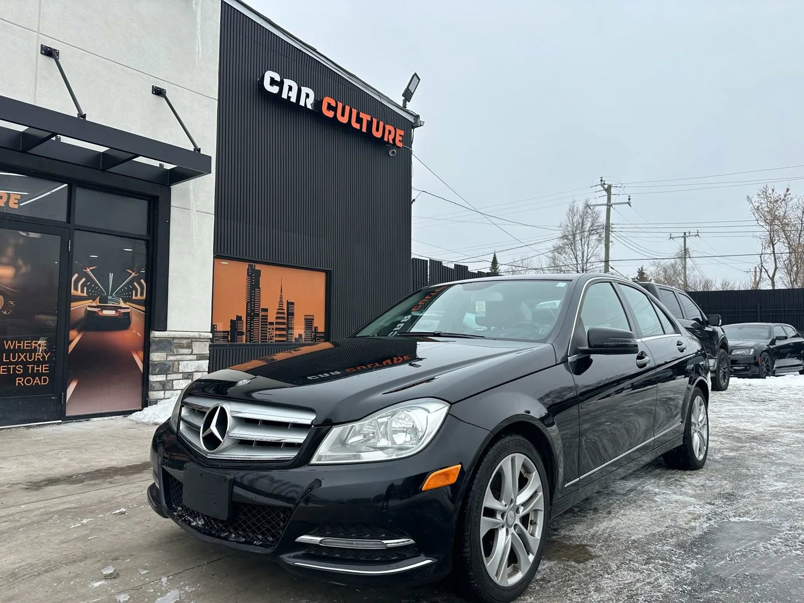Used 2014 Mercedes-Benz C 300 4MATIC Sedan image 1