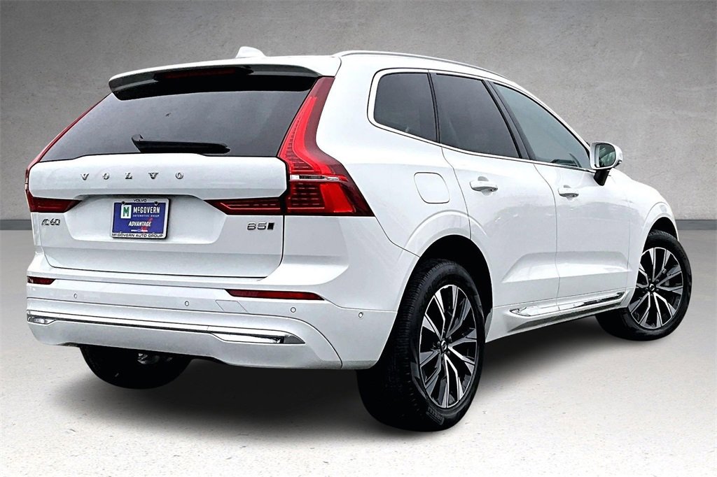Used 2023 Volvo XC60 B5 Plus image 6