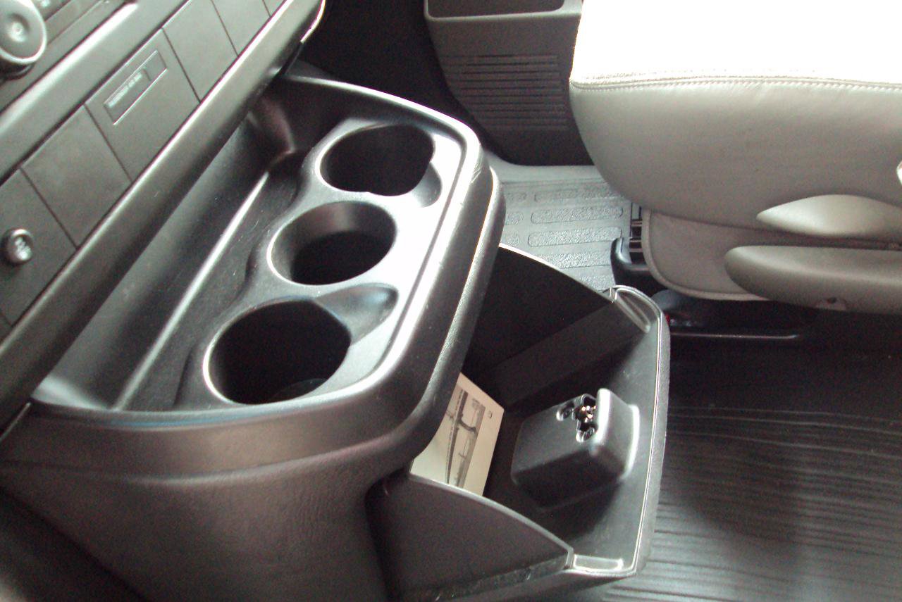 Used 2013 Chevrolet Express 1500 LT w/ LT Preferred Equipment Group AWD/4WD image 21