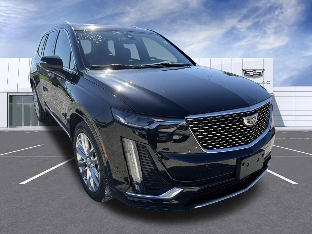 Used 2023 Cadillac XT6 Premium Luxury FWD image 1