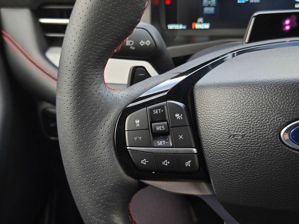 Used 2025 Ford Explorer ST image 27
