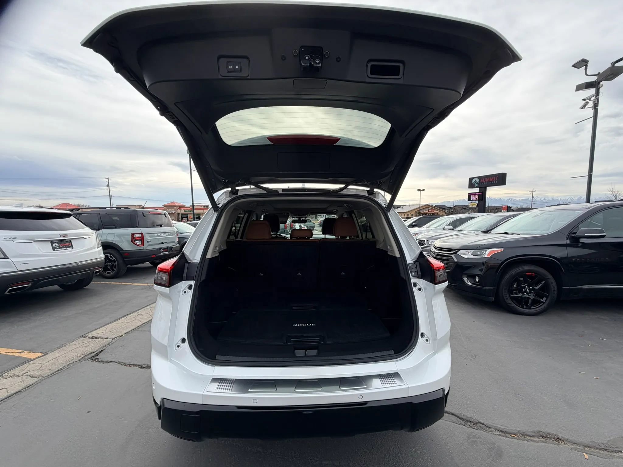 Used 2024 Nissan Rogue Platinum w/ Platinum Premium Package image 29