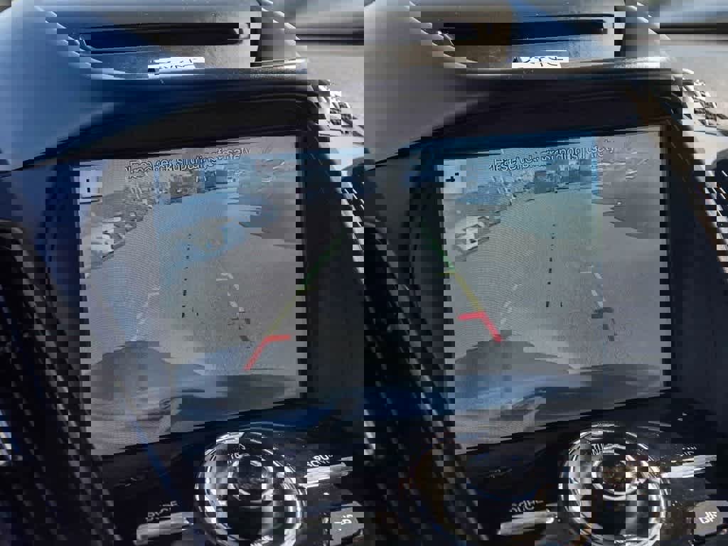 Used 2017 Ford C-MAX Energi Titanium image 23