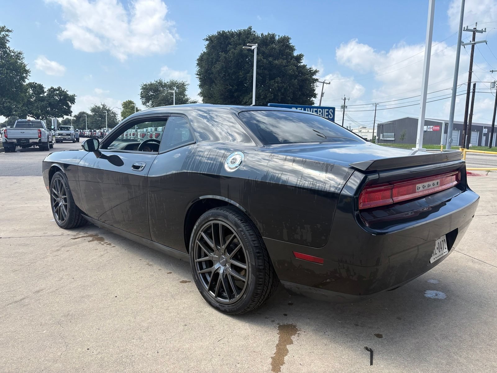Used 2010 Dodge Challenger R/T RWD image 5
