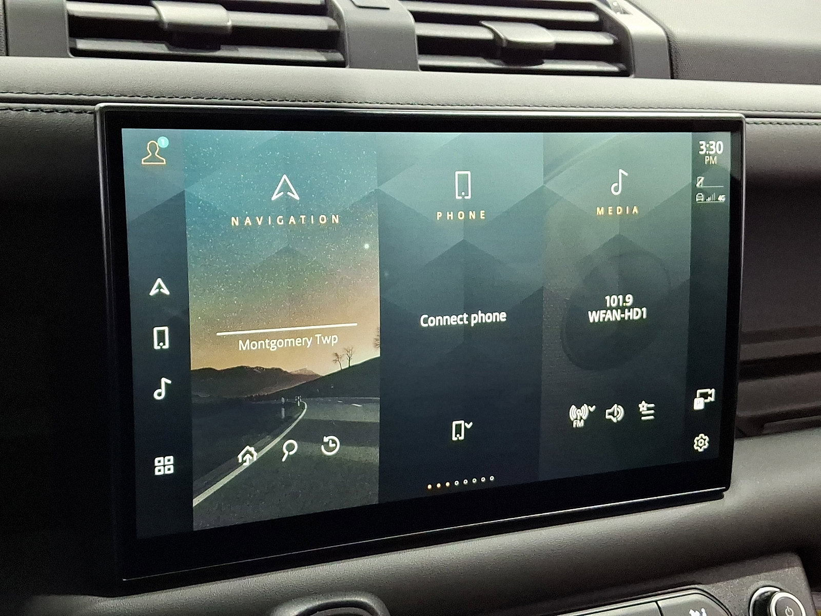 Certified 2023 Land Rover Defender 110 V8 image 18