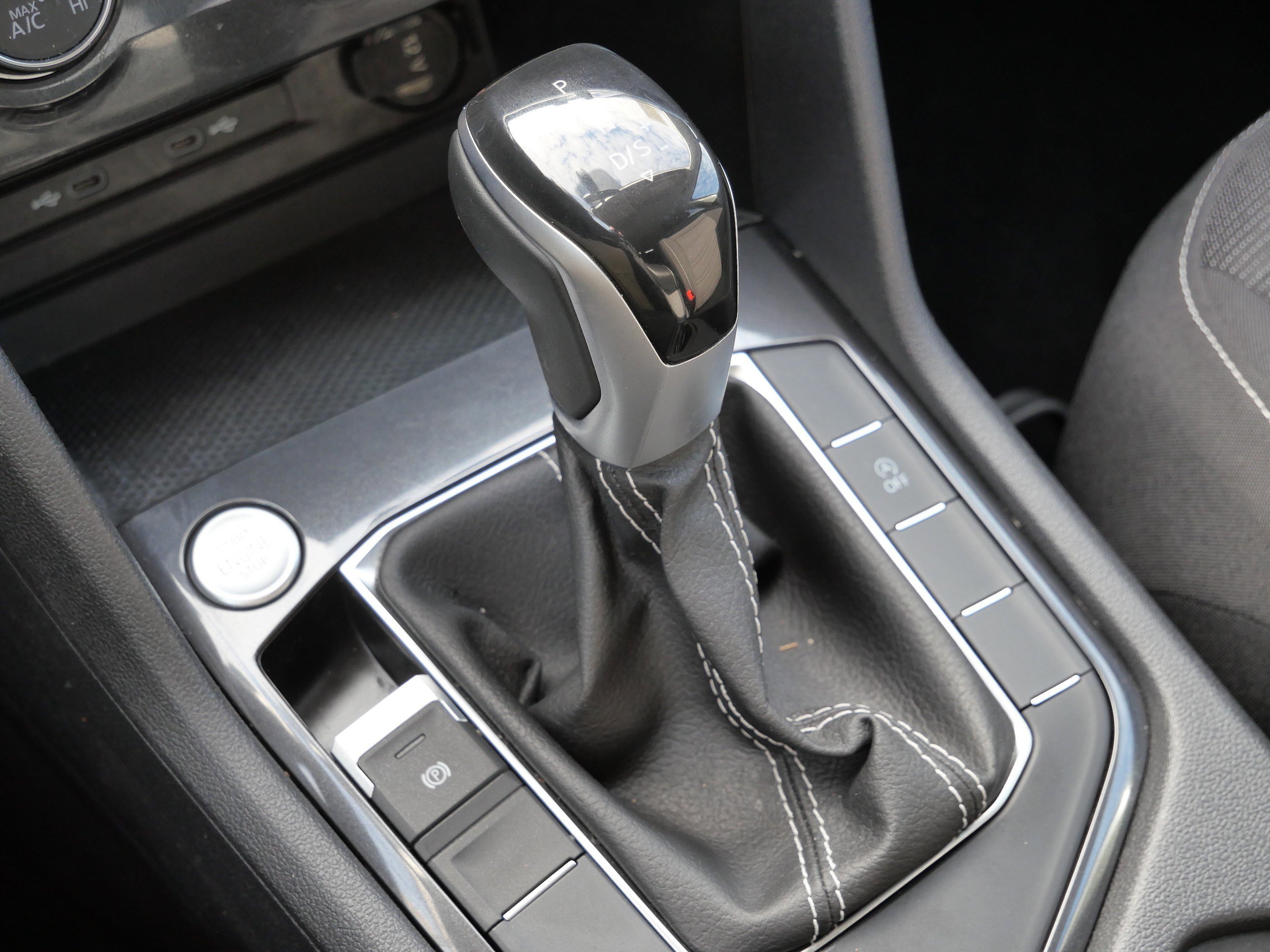 Certified 2023 Volkswagen Tiguan S image 26