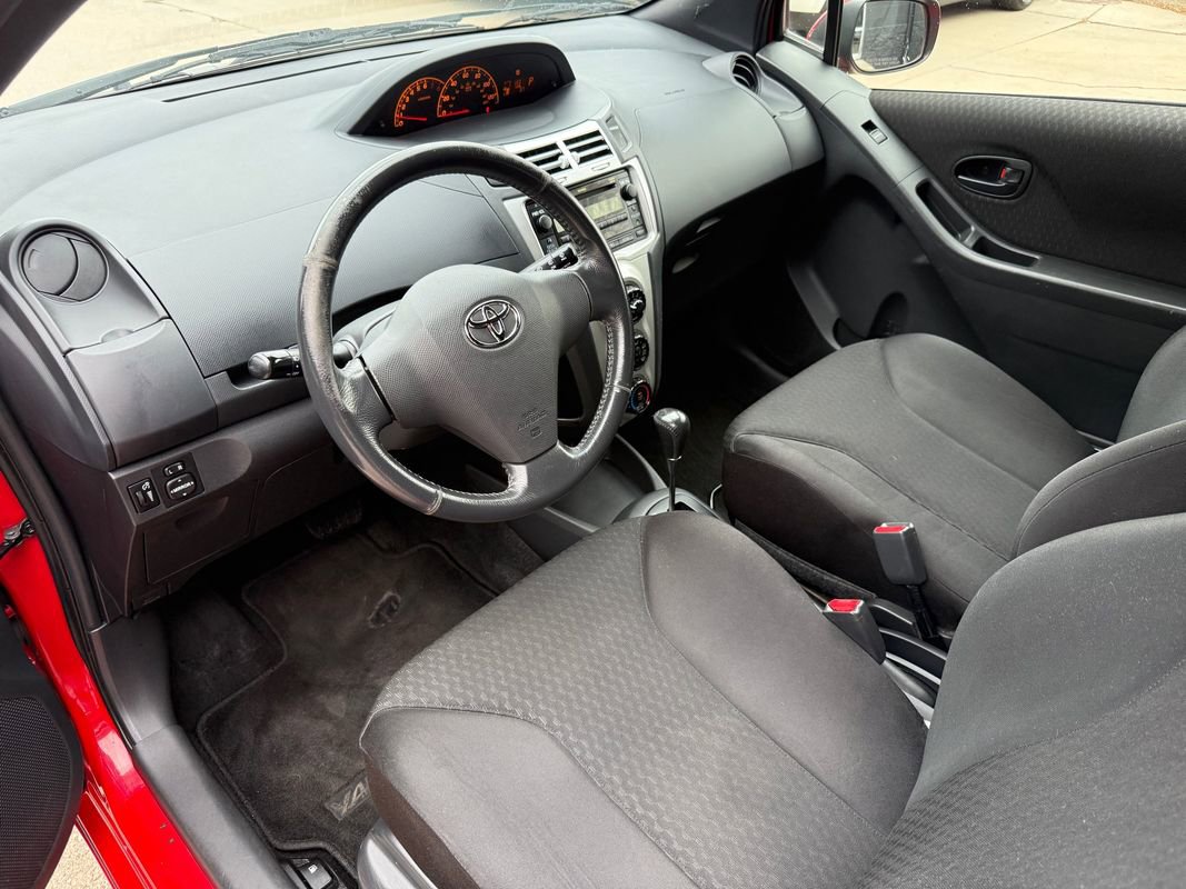 Used 2008 Toyota Yaris S FWD image 2