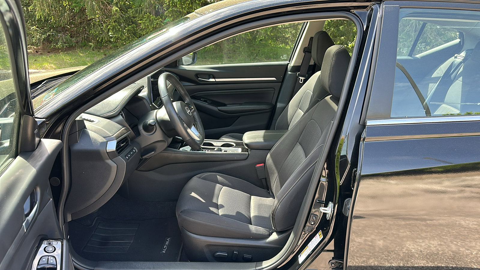 Certified 2023 Nissan Altima 2.5 SV w/ SV Premium Package image 12