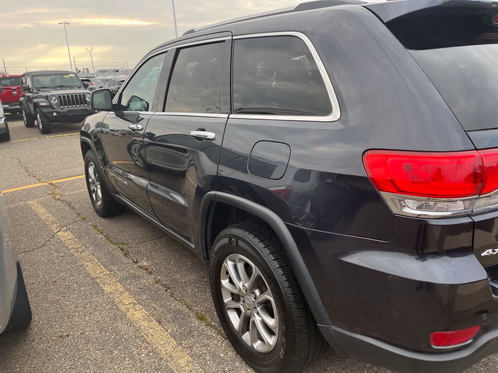 Used 2015 Jeep Grand Cherokee Limited AWD/4WD image 12