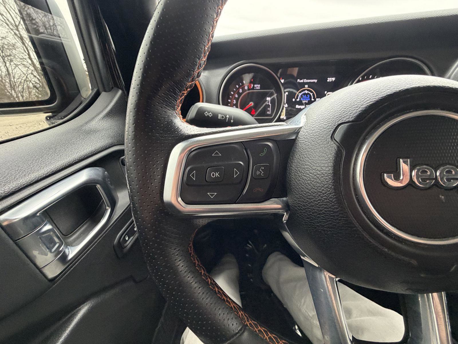 Used 2022 Jeep Gladiator Mojave w/ Cold Weather Group image 16