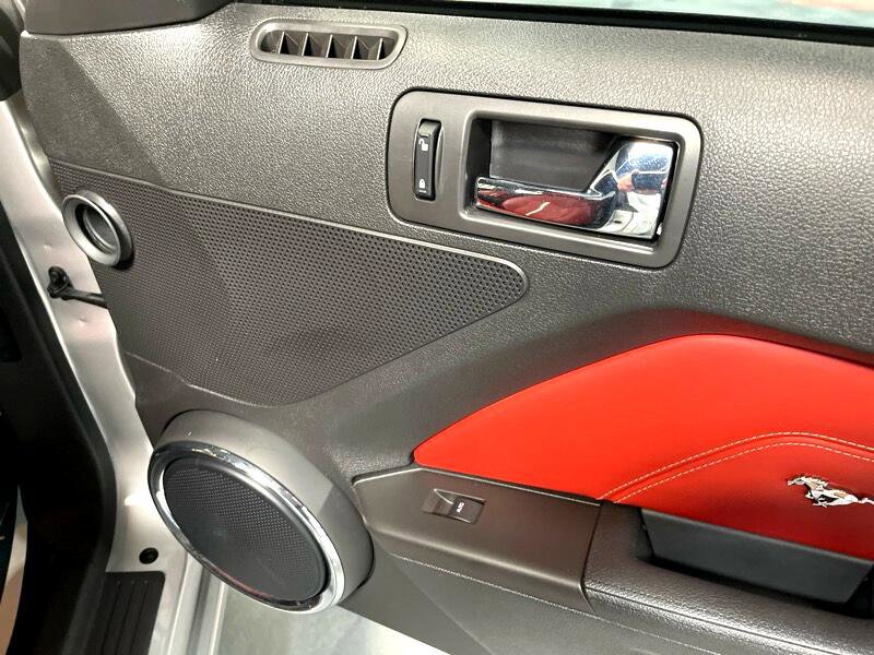 Used 2013 Ford Mustang GT Premium image 35