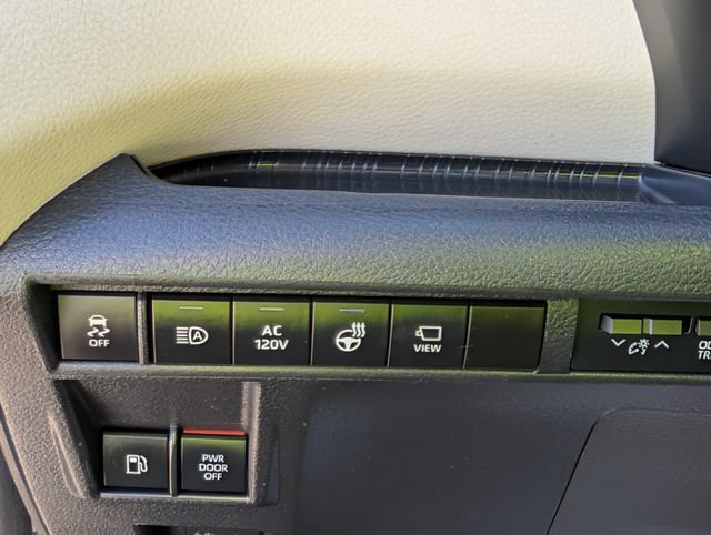 Used 2022 Toyota Sienna Platinum AWD/4WD image 23