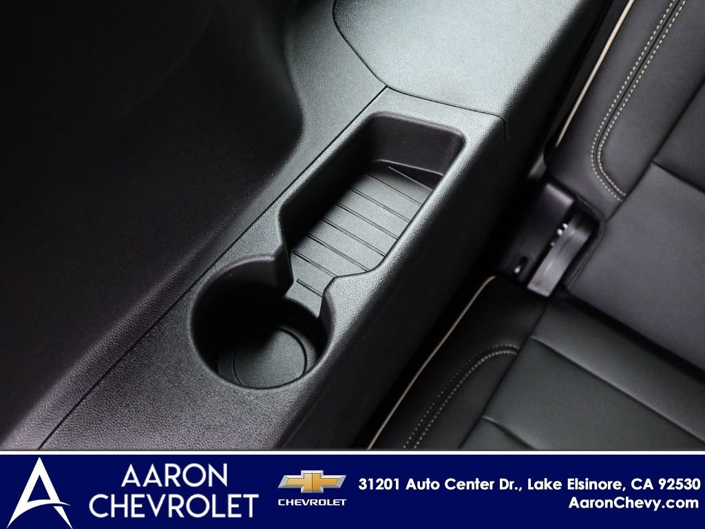 New 2026 Chevrolet Suburban Premier image 32