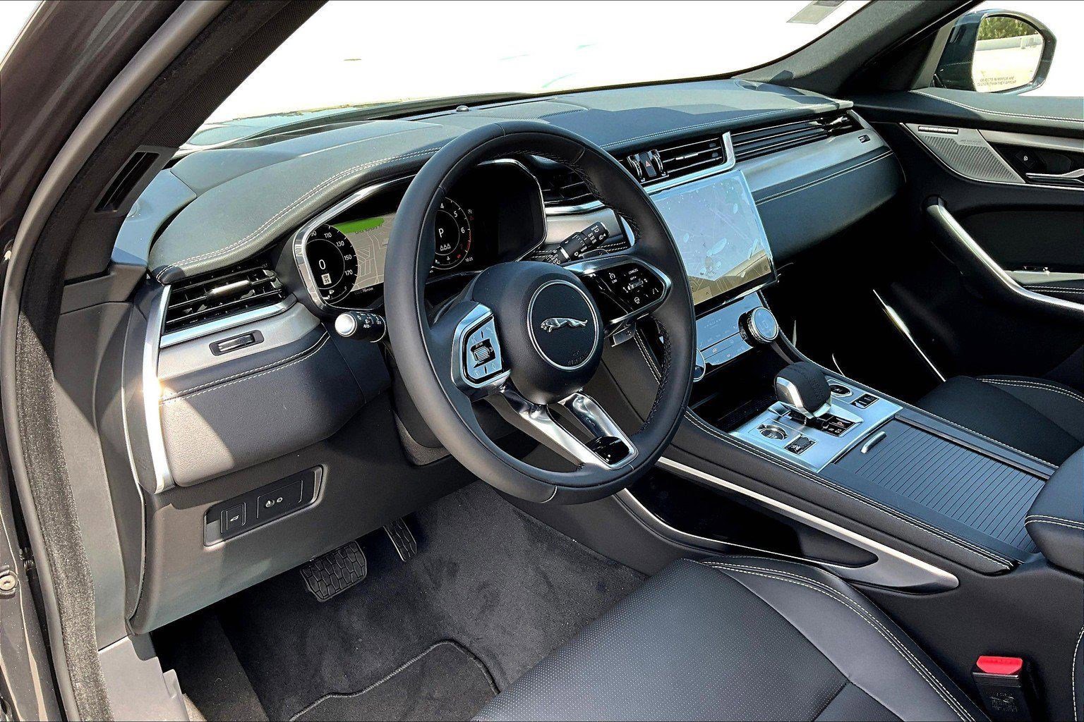 New 2026 Jaguar F-PACE R-Dynamic S AWD/4WD image 4