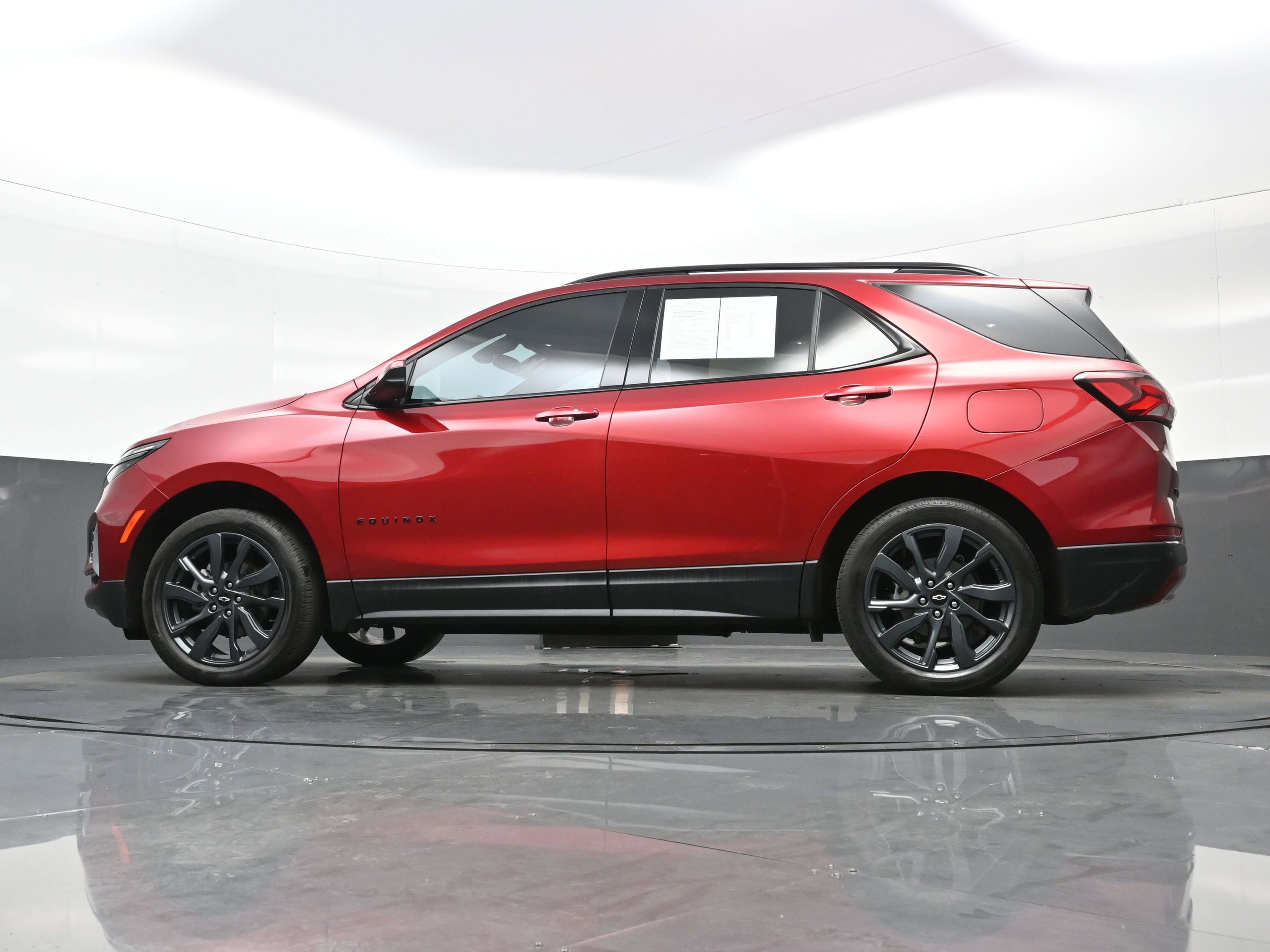 Used 2023 Chevrolet Equinox RS image 39
