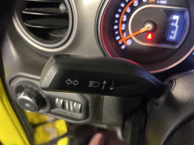 Used 2022 Jeep Wrangler Sport AWD/4WD image 15