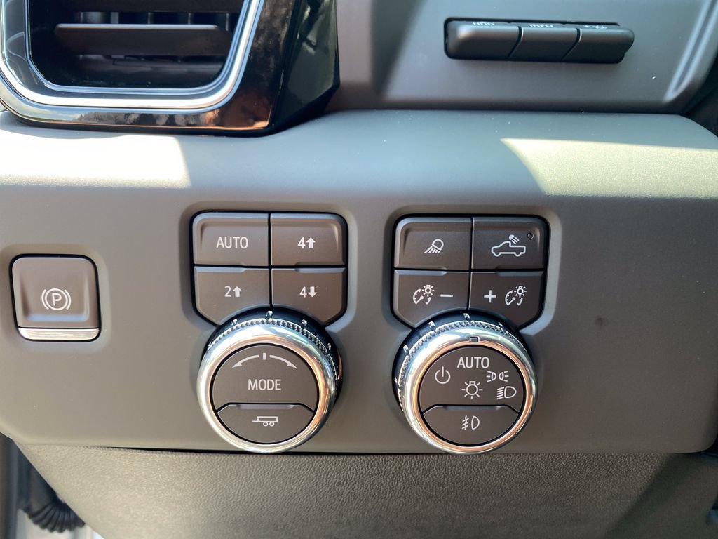 Used 2025 GMC Sierra 2500 Denali Ultimate AWD/4WD image 19