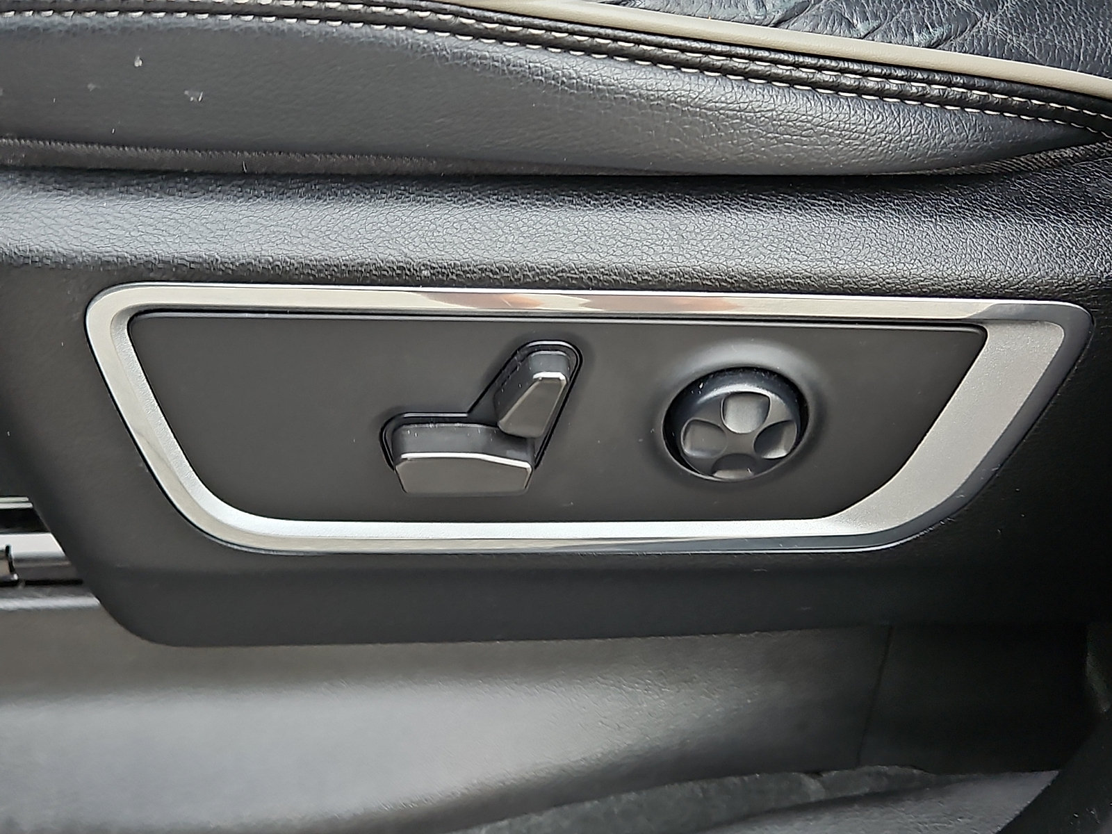 Used 2021 RAM 1500 Laramie AWD/4WD image 26