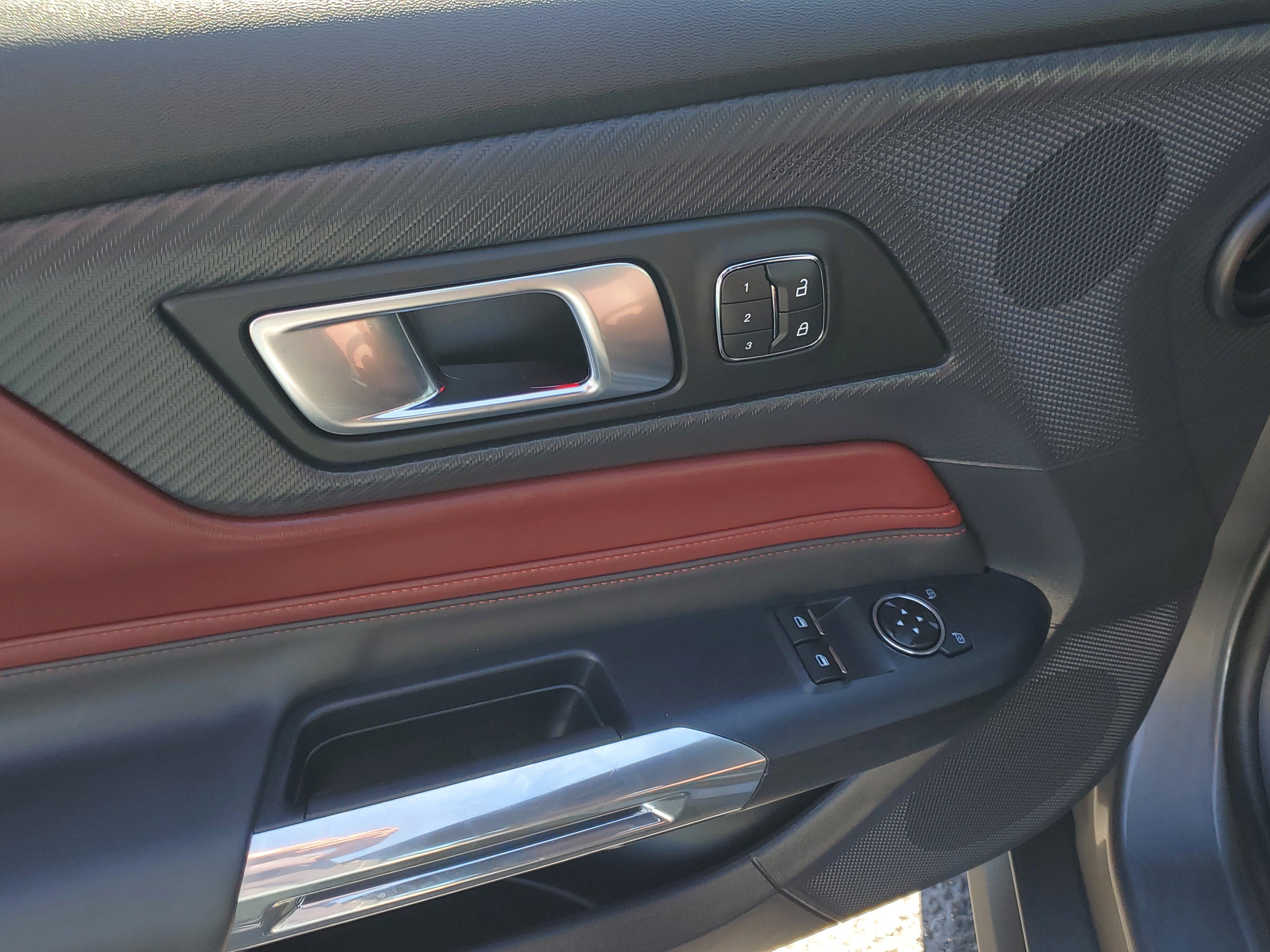 Used 2025 Ford Mustang GT Premium image 11