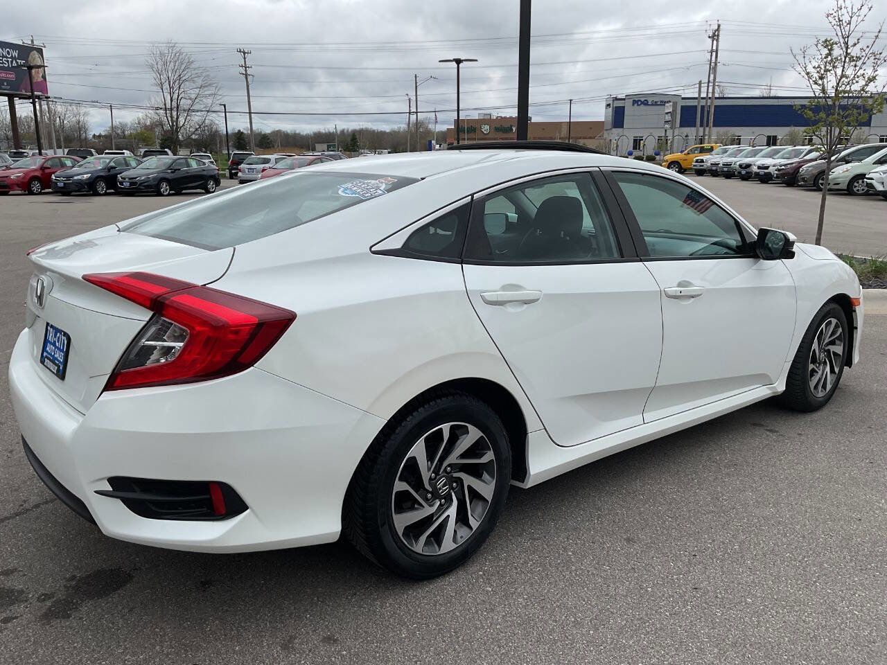 Used 2016 Honda Civic EX image 7