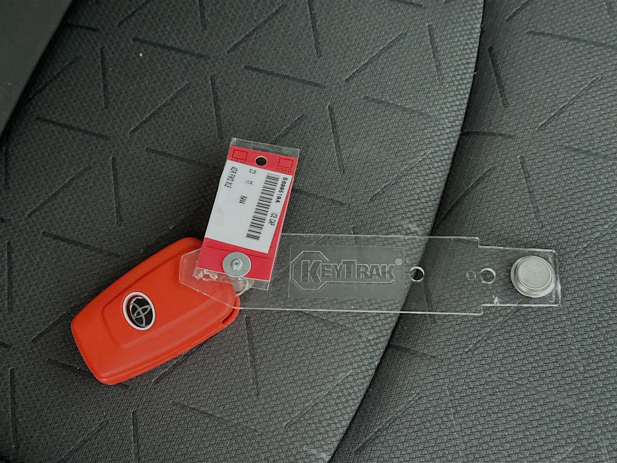 Used 2023 Toyota RAV4 XLE image 33