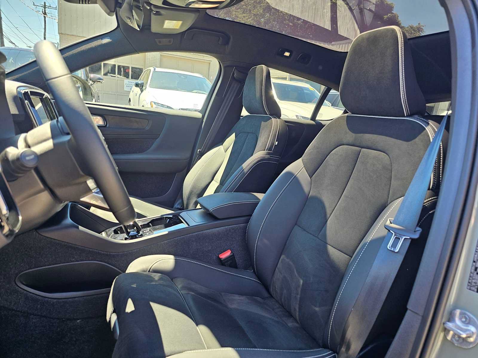 Certified 2024 Volvo C40 P8 Recharge Plus w/ Climate Package RWD image 21