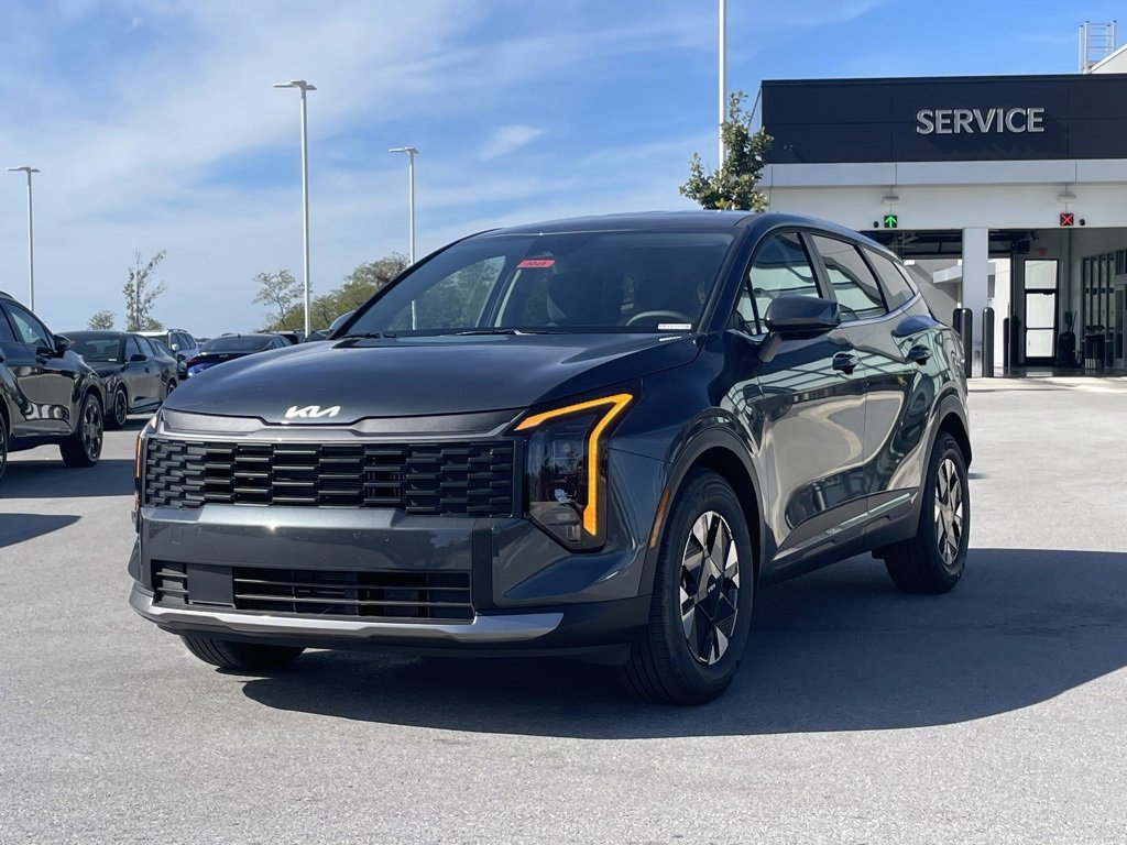 New 2026 Kia Sportage LX image 3