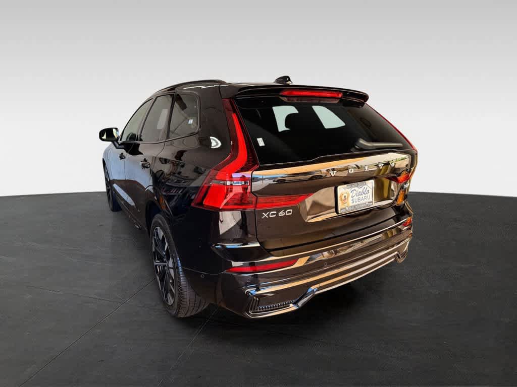 Used 2026 Volvo XC60 T8 Plus w/ Climate Package AWD/4WD image 4