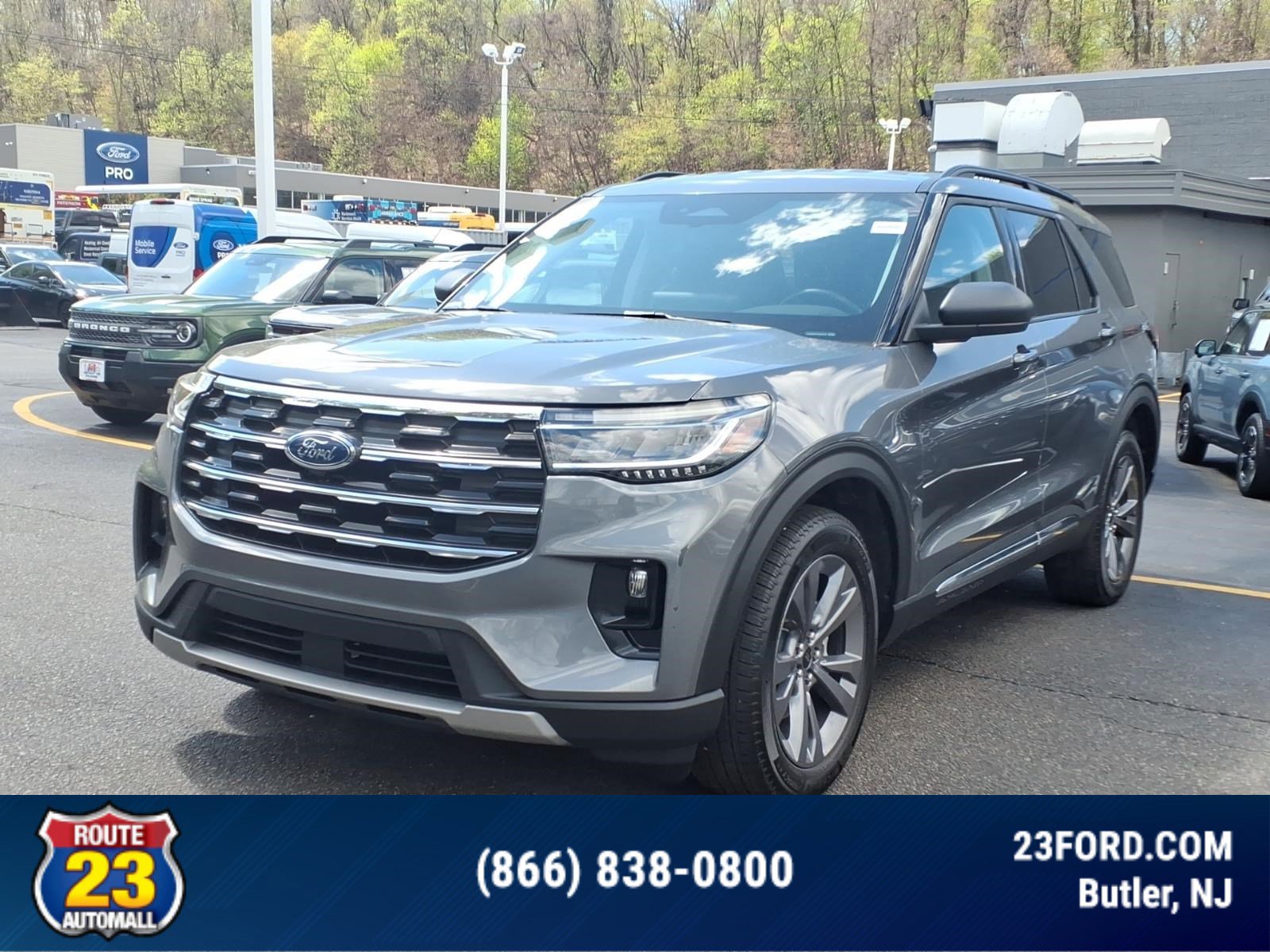 Certified 2025 Ford Explorer Active w/ Active Comfort Package AWD/4WD image 4