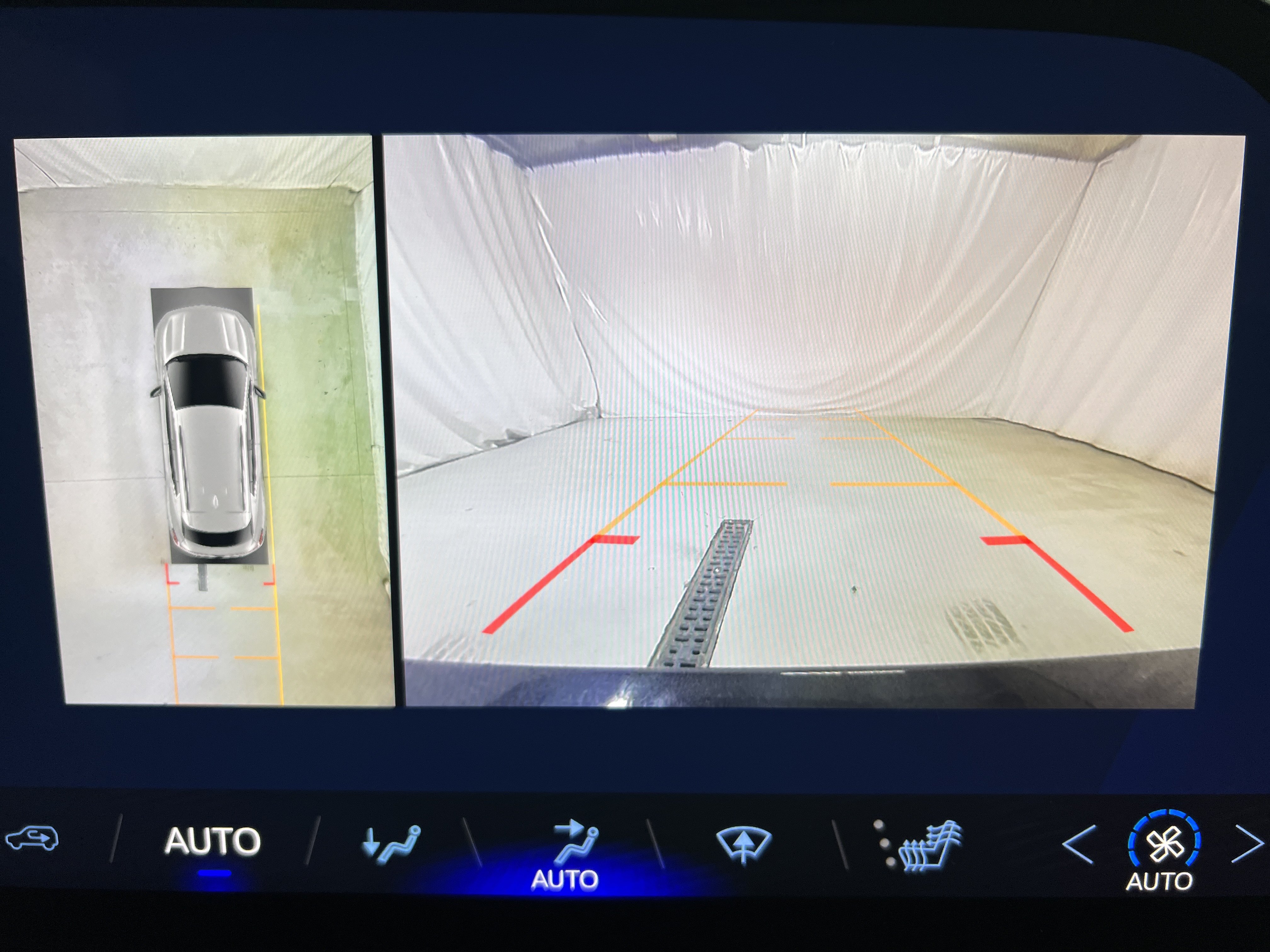 Certified 2024 Chevrolet Equinox EV LT FWD image 19