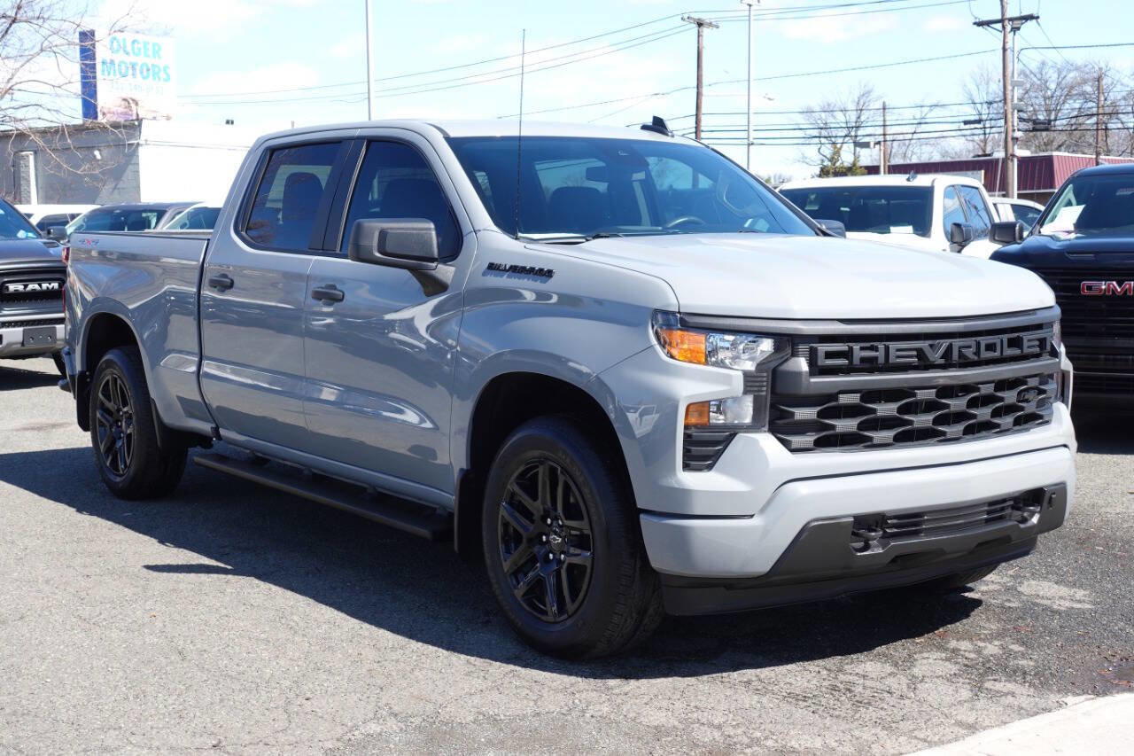 Used 2024 Chevrolet Silverado 1500 Custom AWD/4WD image 5