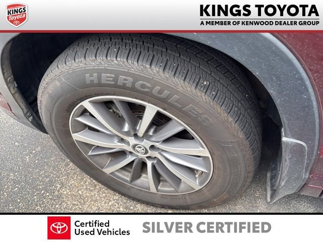 Used 2018 Toyota Highlander XLE AWD/4WD image 12