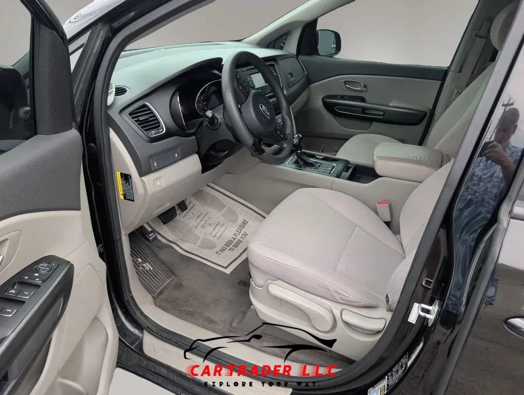 Used 2016 Kia Sedona L FWD image 22