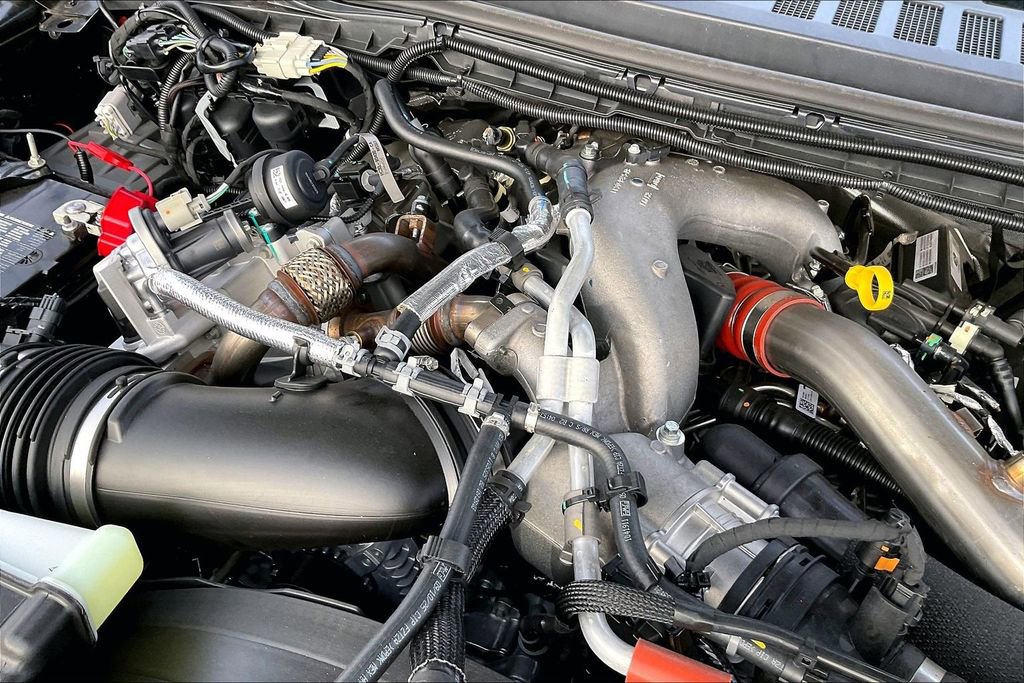 New 2026 Ford F250 Lariat w/ Black Appearance Package image 19