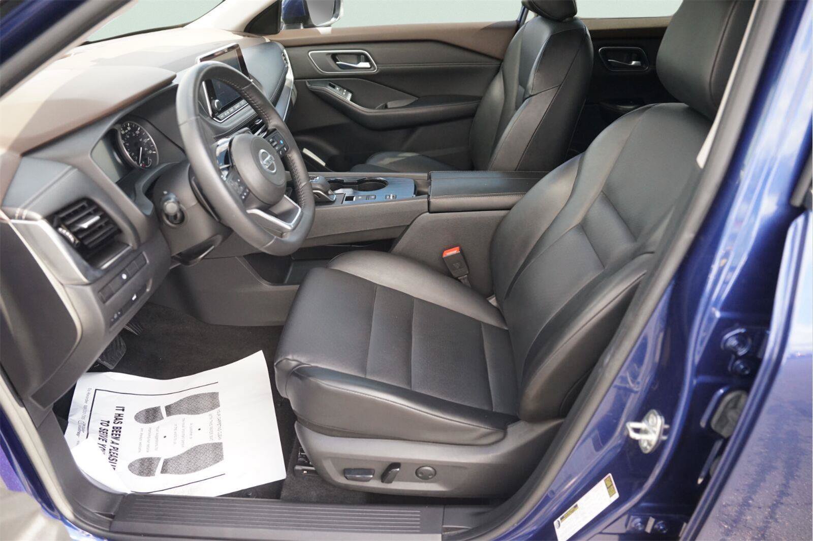 Used 2021 Nissan Rogue SV w/ Premium Package FWD image 9