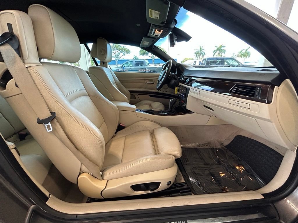 Used 2010 BMW 328i Convertible RWD image 21
