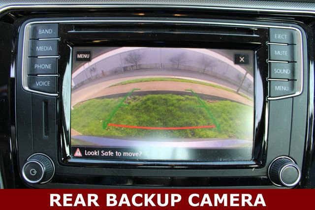 Used 2017 Volkswagen Passat 1.8T R-Line image 5