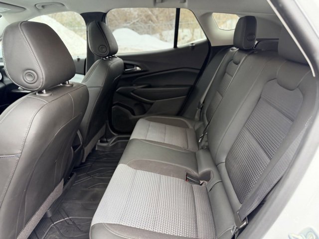 Certified 2024 Chevrolet Trax LT w/ Sunroof Package image 25