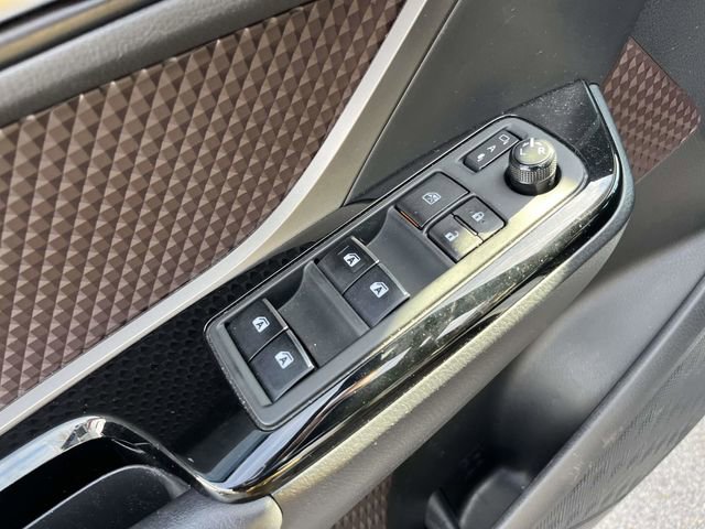 Used 2019 Toyota C-HR Limited image 18