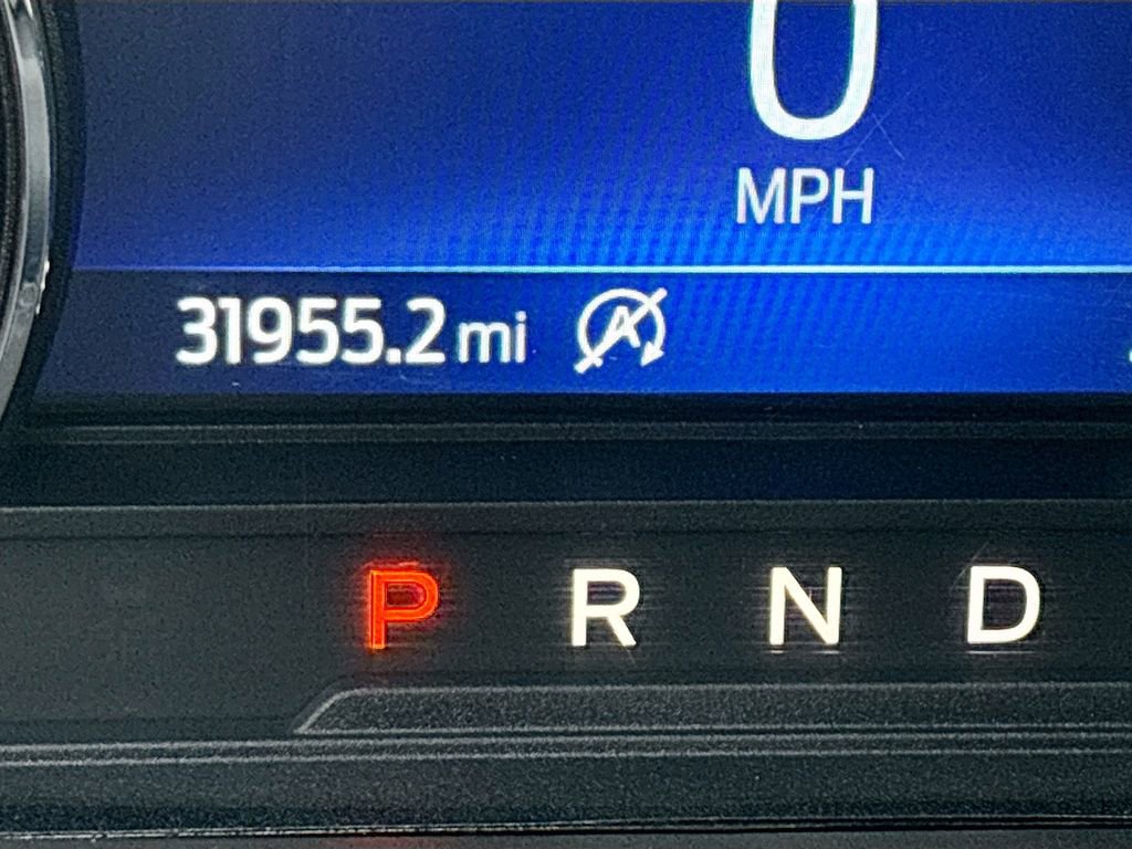 Used 2022 Ford Explorer XLT w/ Equipment Group 202A AWD/4WD image 12