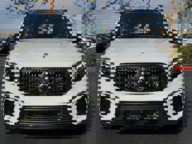 Used 2024 Mercedes-Benz GLB 35 AMG 4MATIC image 3