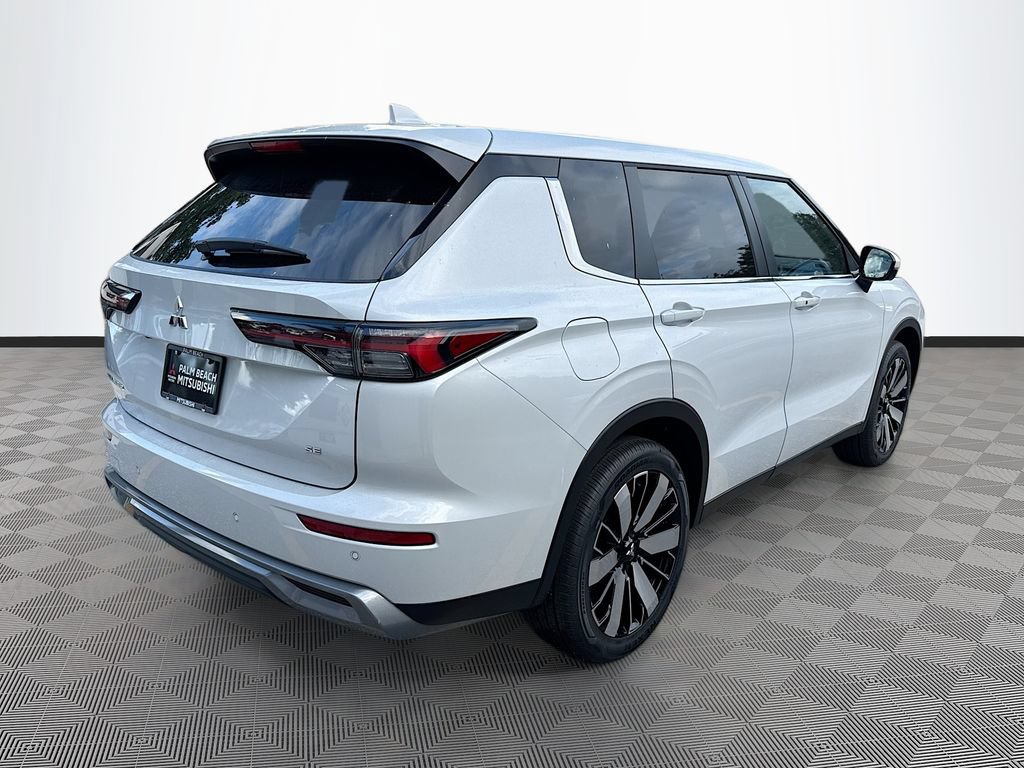 New 2026 Mitsubishi Outlander SE FWD image 7