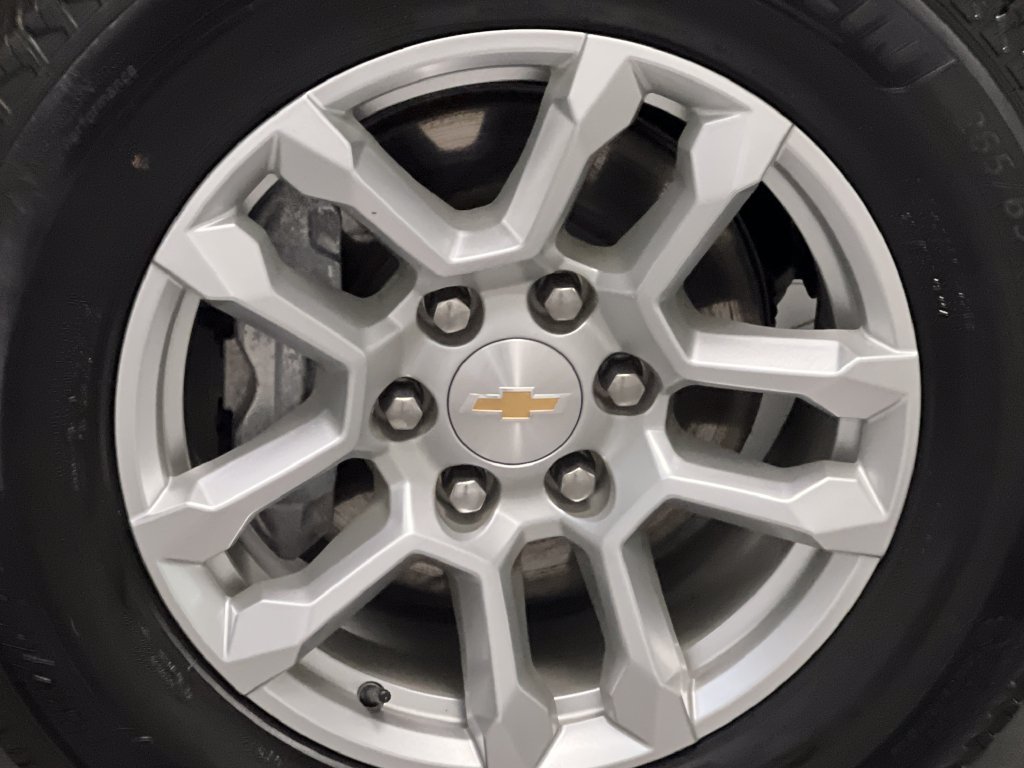 Used 2025 Chevrolet Silverado 1500 LT AWD/4WD image 66